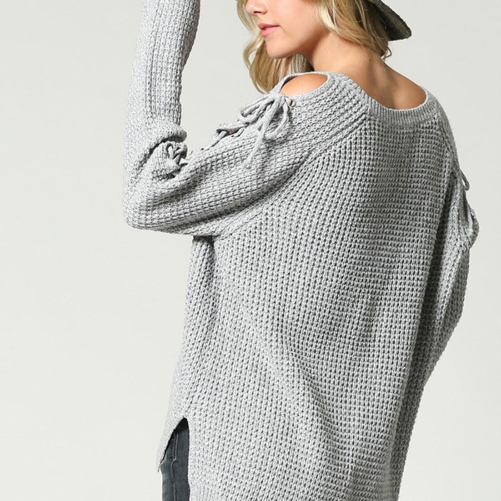 Cold Shoulder Pullover sweater - Picture 5 of 8